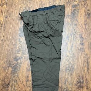 Croft & Barrow Men's Khaki Chinos